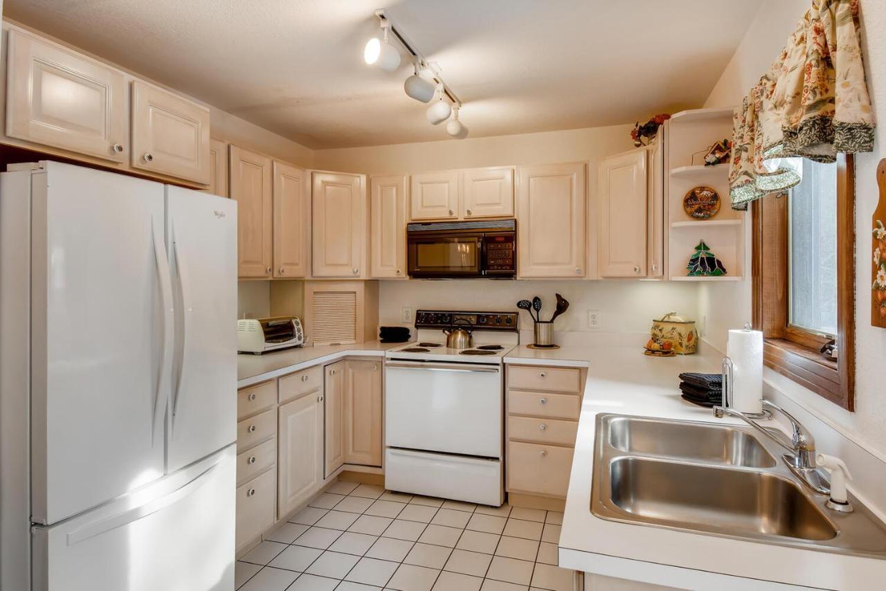 Pinecreek #F - 3 Bedroom - Close To Town - Shuttle To Slopes - Pool And Hot Tub Access Breckenridge Eksteriør billede